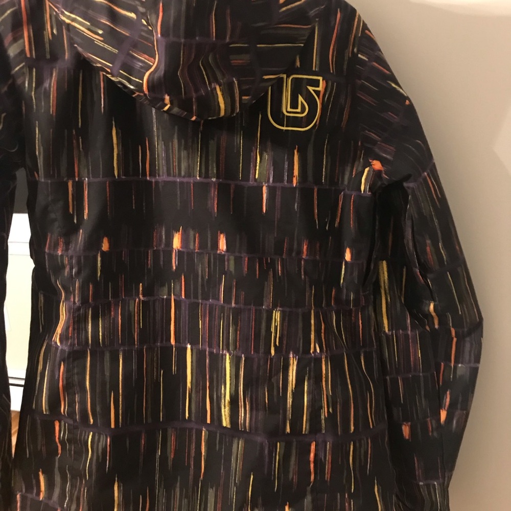 Women’s Burton snowboarding jacket